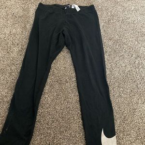 Nike workout pants size medium